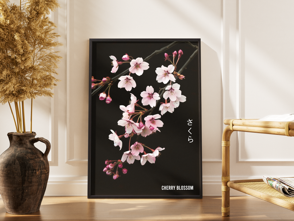 Sakura Kirschblüten auf schwarzem Hintergrund mit japanischem Schriftzug – gerahmter Japan Kunstdruck kaufen