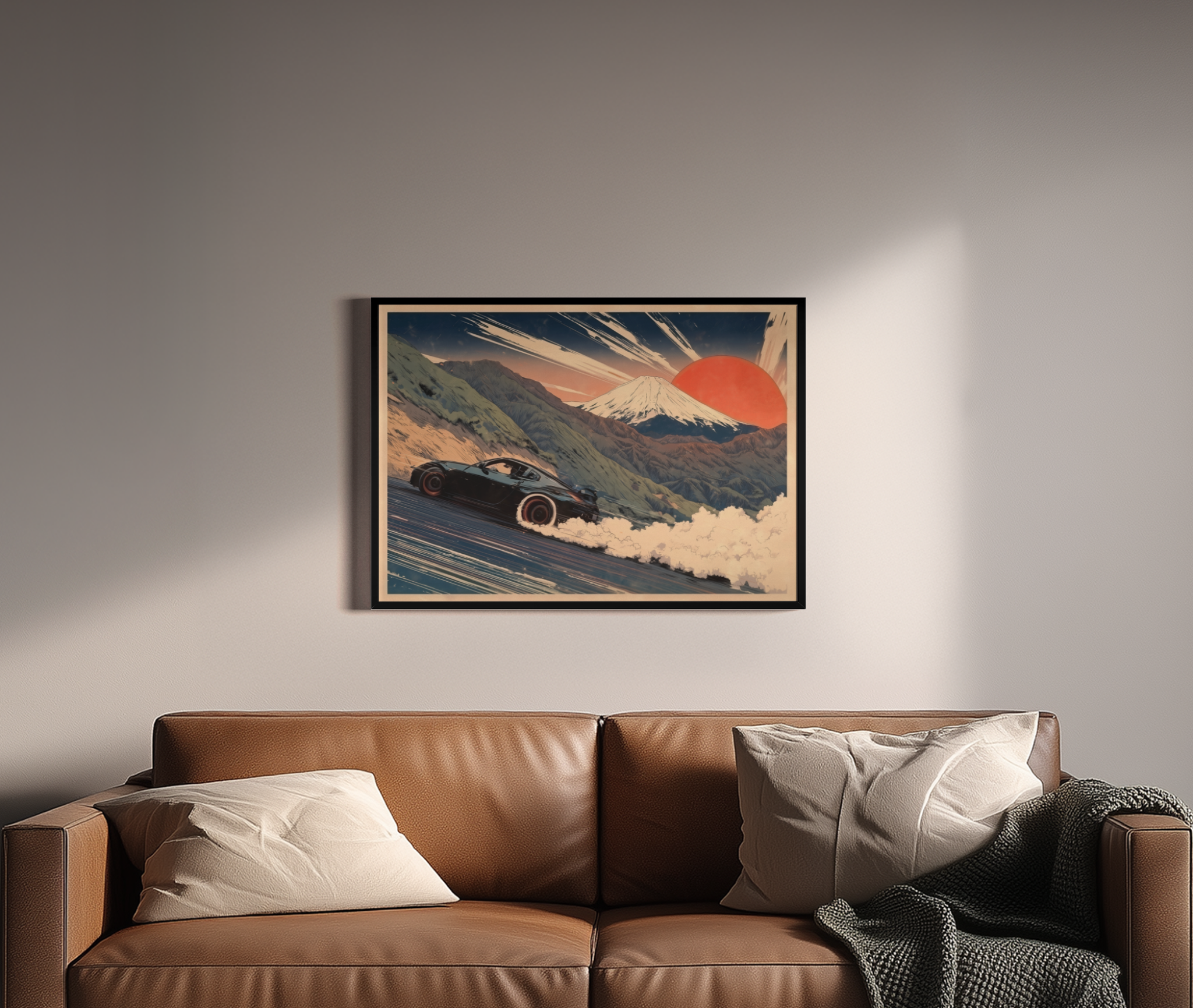 DRIFT KING – Nissan 350Z driftet vor Mount Fuji, roter Sonne, Japan-Holzschnitt-Stil – Wandbild über braunem Ledersofa