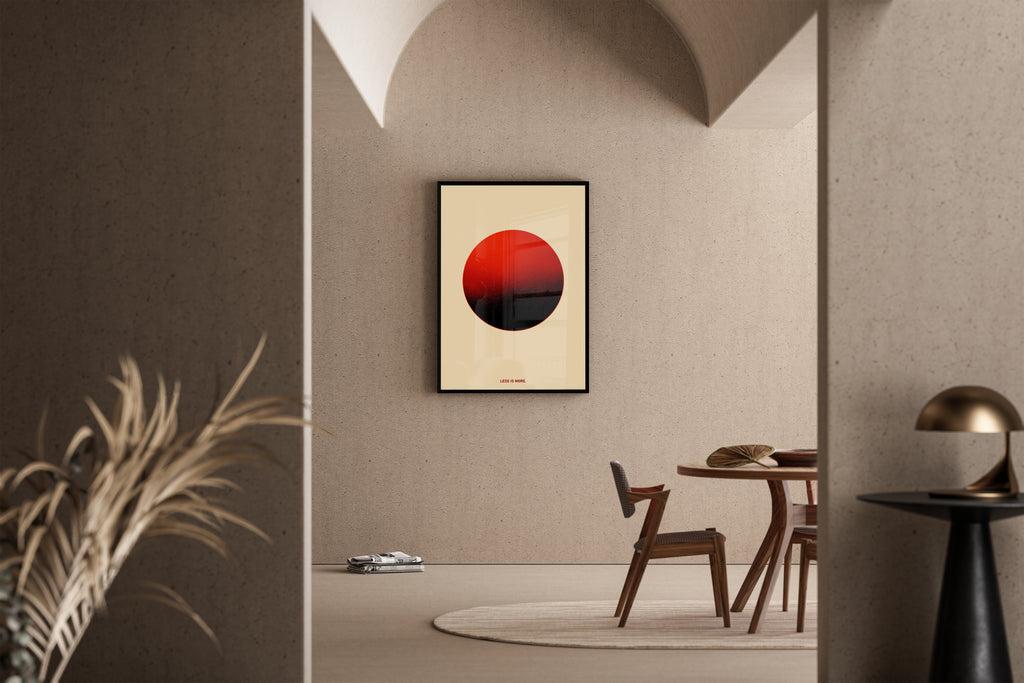 LESS IS MORE – minimalistischer Kunstdruck mit roter Sonne auf beigem Hintergrund – Poster im Esszimmer