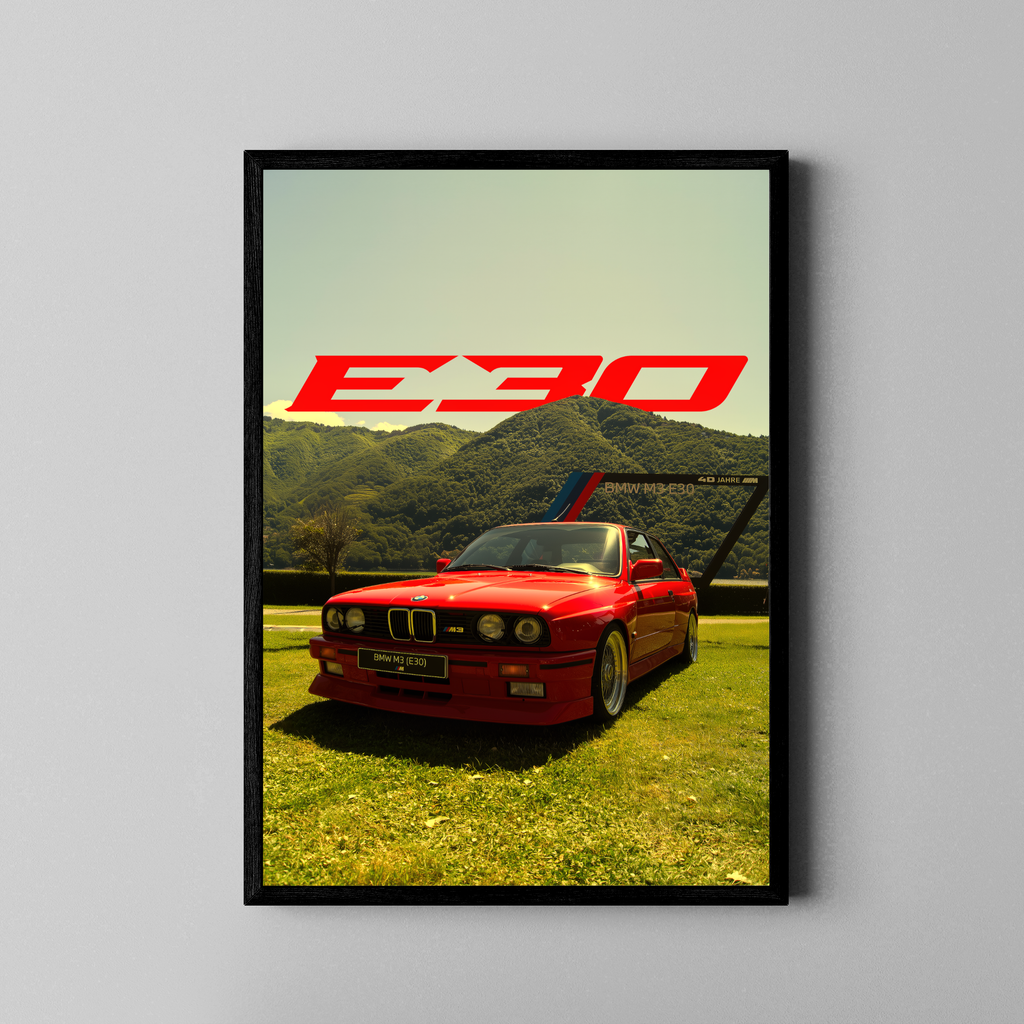 M3 Myself and I – BMW E30 M3 rot M-Streifen Klassiker | Automotive-Foto-Stil – Poster im schwarzen Rahmen