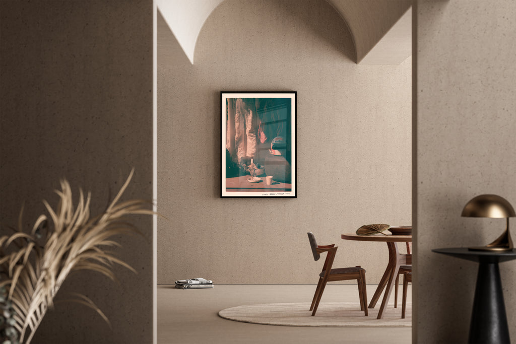 Monza – Lunch Break – Vintage Formel-1-Paddock Rennhelm Monza | Retro-Fotodruck – Poster im Esszimmer