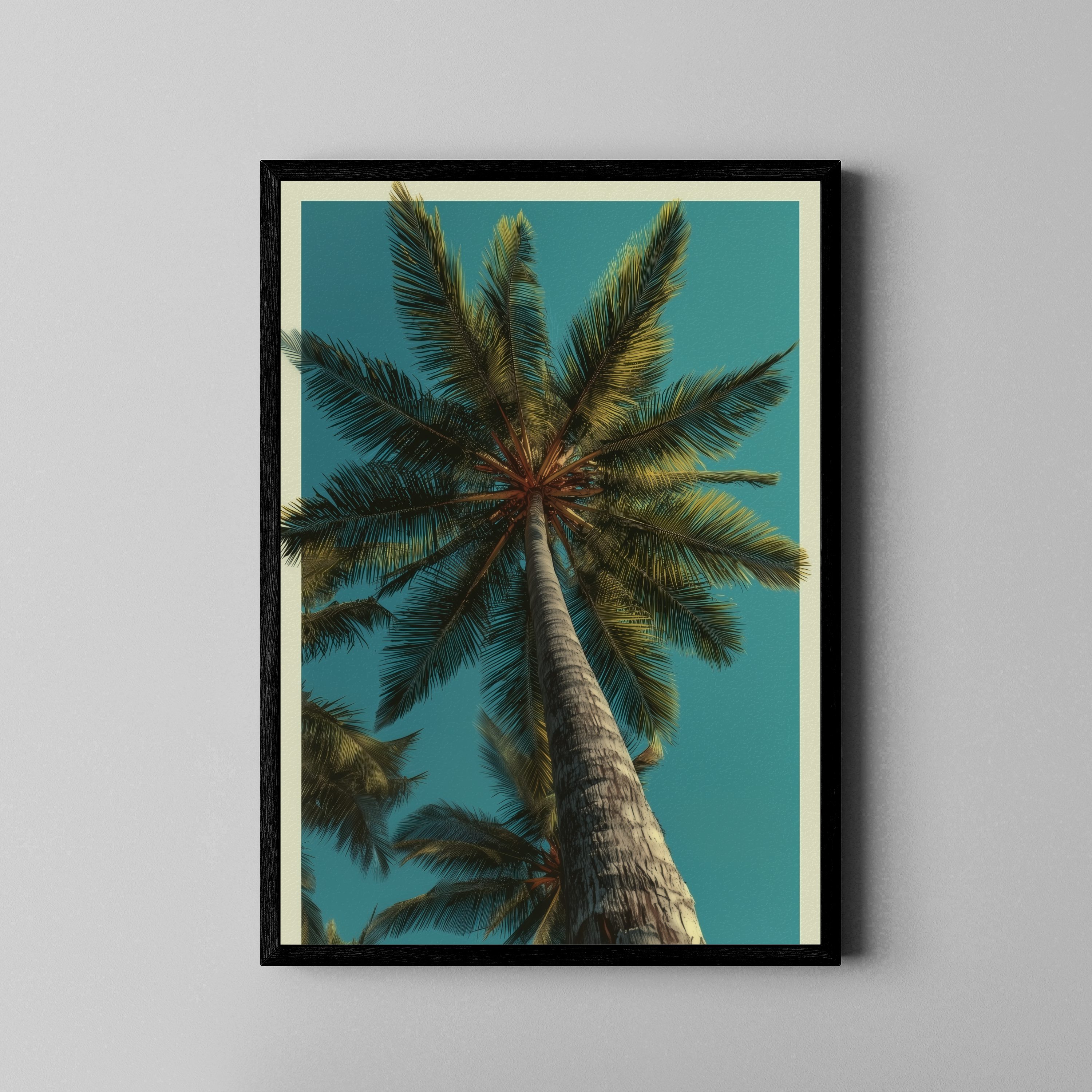 Palme vor türkisem Himmel – Fine Art Poster im schwarzen Rahmen
