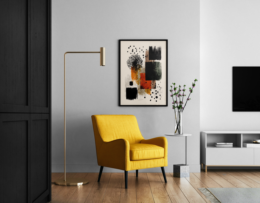 Abstrakte Pinselformen in Orange, Schwarz und Ocker mit organischer Blüte – expressionistischer Poster im modernen Wohnzimmer
