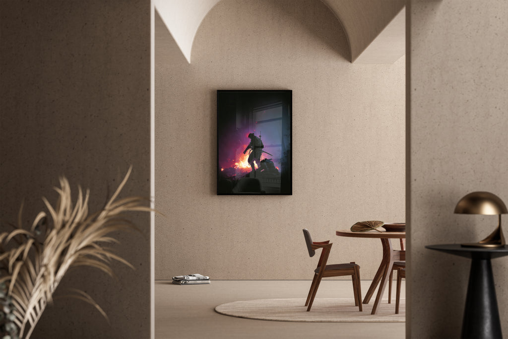 Samurai-Silhouette in lila-blauem Feuerschein – Kunstdruck im mediterranen Esszimmer
