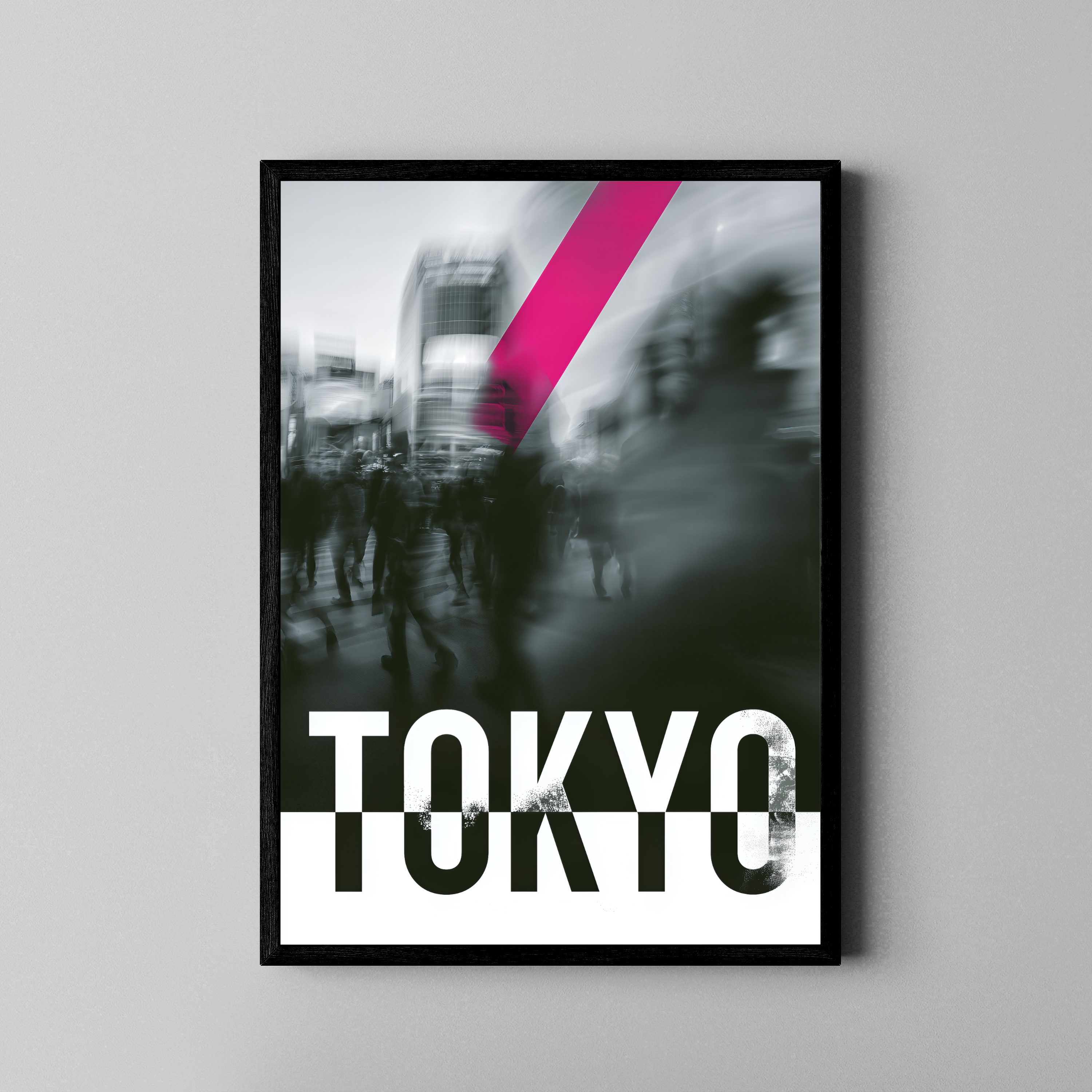 Tokyo – Stadtleben schwarz weiß magenta Diagonale Typo | Urban-Foto-Stil – Poster im schwarzen Rahmen