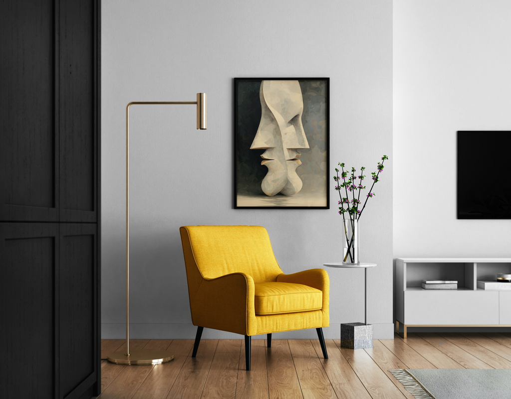Zwei abstrakte Gesichter als Steinskulptur kurz vor dem Kuss – Fine Art Poster im modernen Wohnzimmer