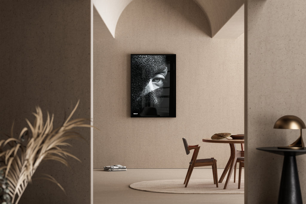 Wake Up – Makro Auge verhüllt Schatten Statement Poster | Noir-Fotografie-Stil – Poster im Esszimmer