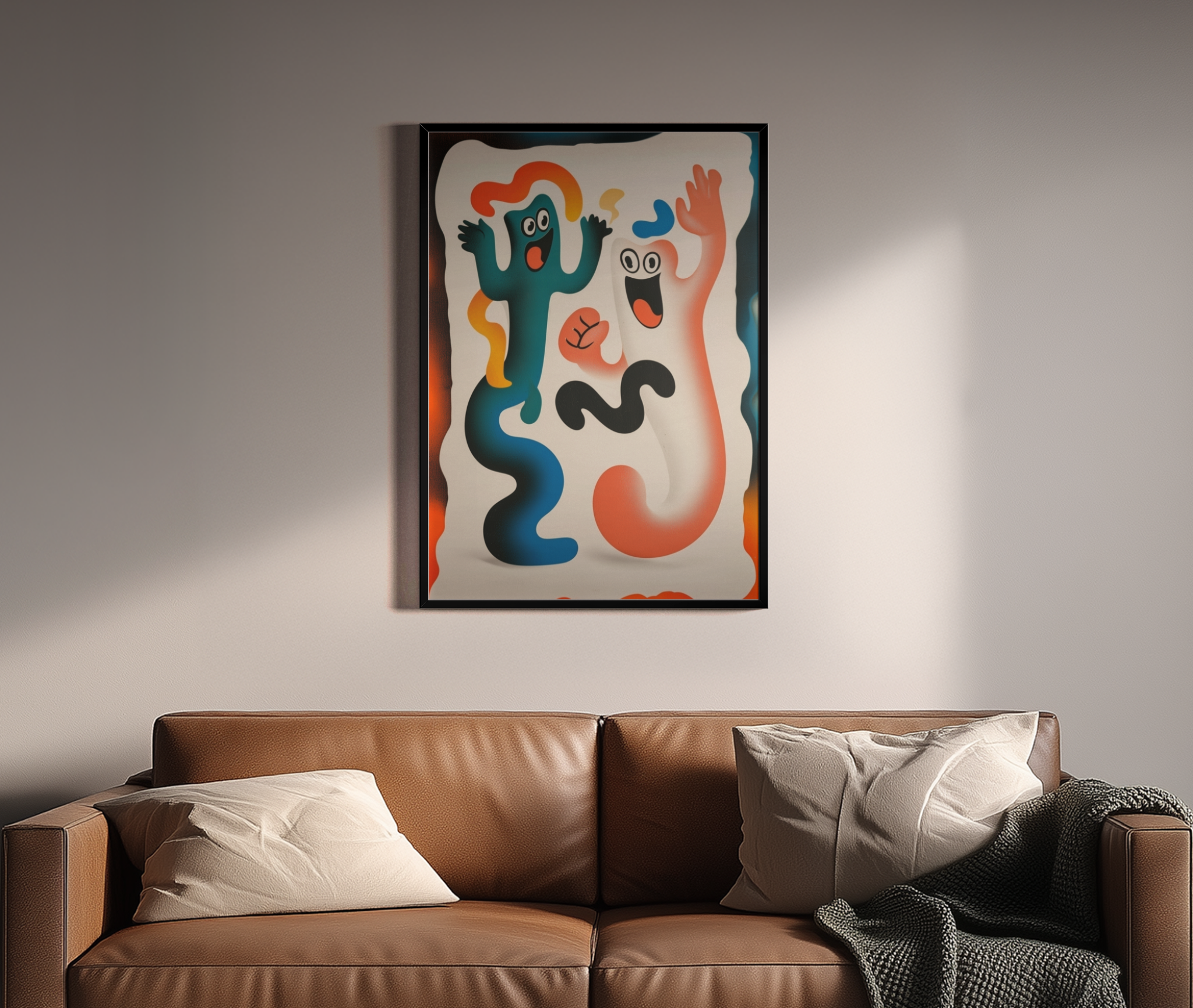 Tanzende Cartoon-Figuren in kräftigen Farben – buntes Wandbild über braunem Ledersofa