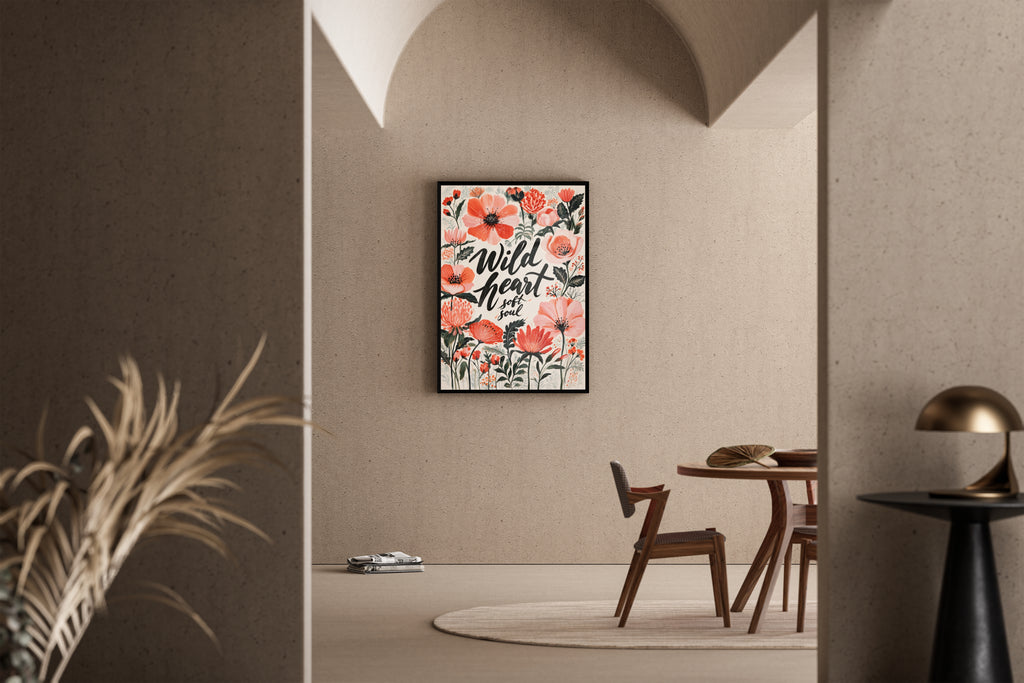 Wild Heart Soft Soul – üppige Wildblumen rosa korall Motivposter | Botanische Grafik-Illustration – Poster im Esszimmer